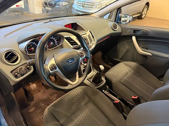 Ford Fiesta 2011 photo 5