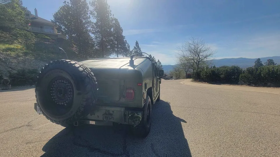 Hummer H1 1997 photo 3