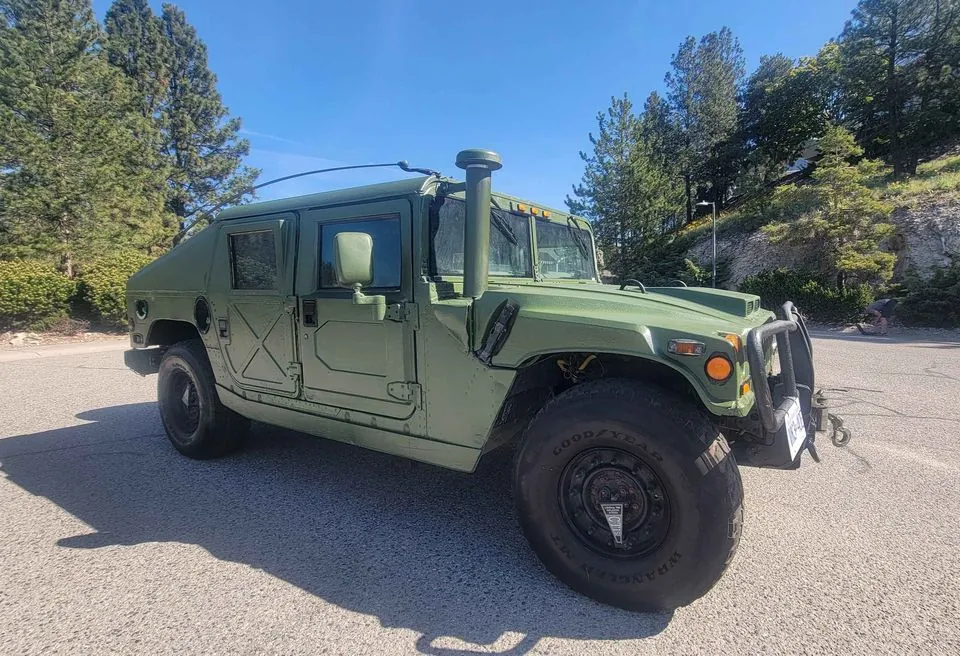 Hummer H1 1997 photo 2