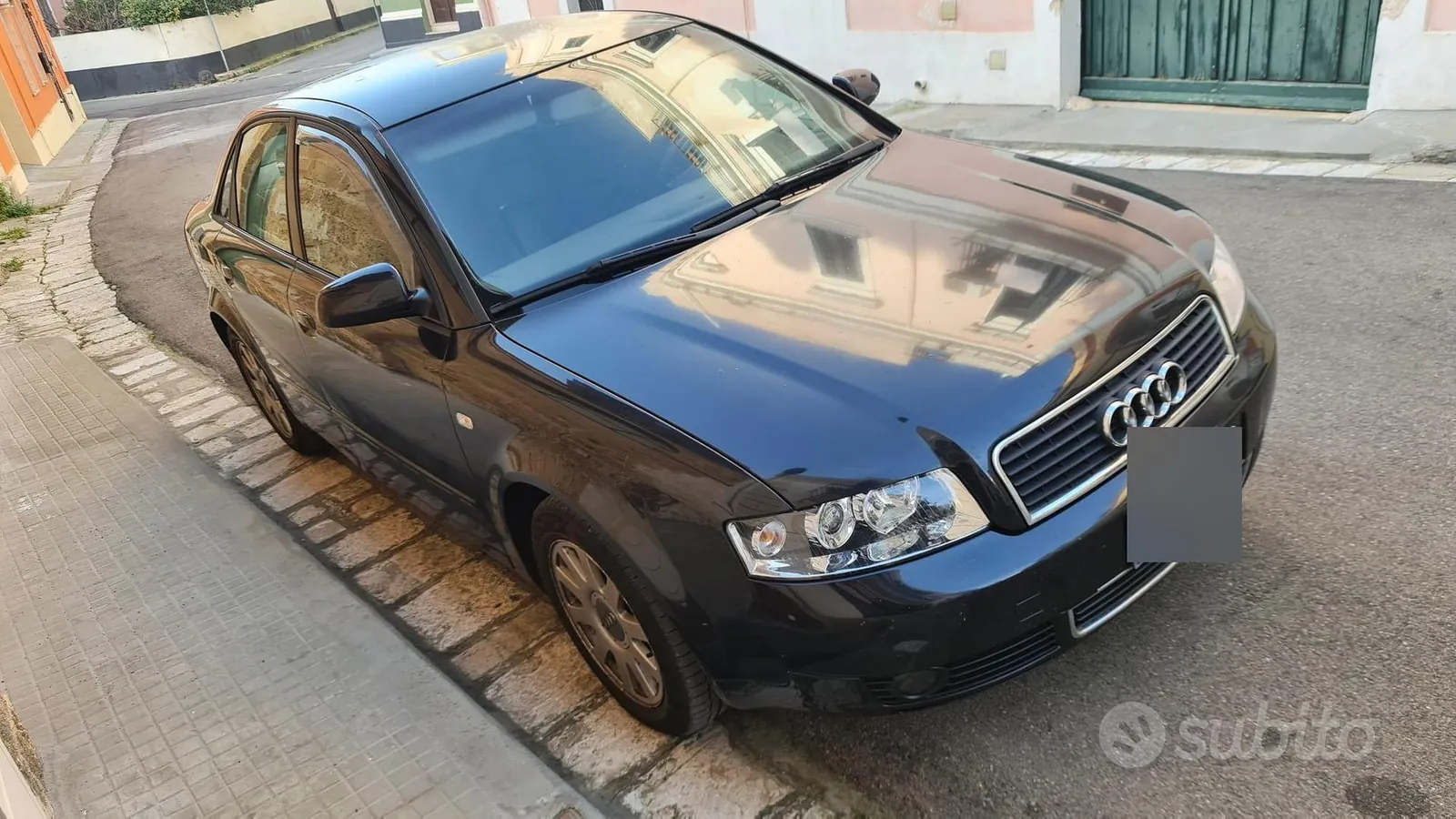Audi A4 2004 photo 2