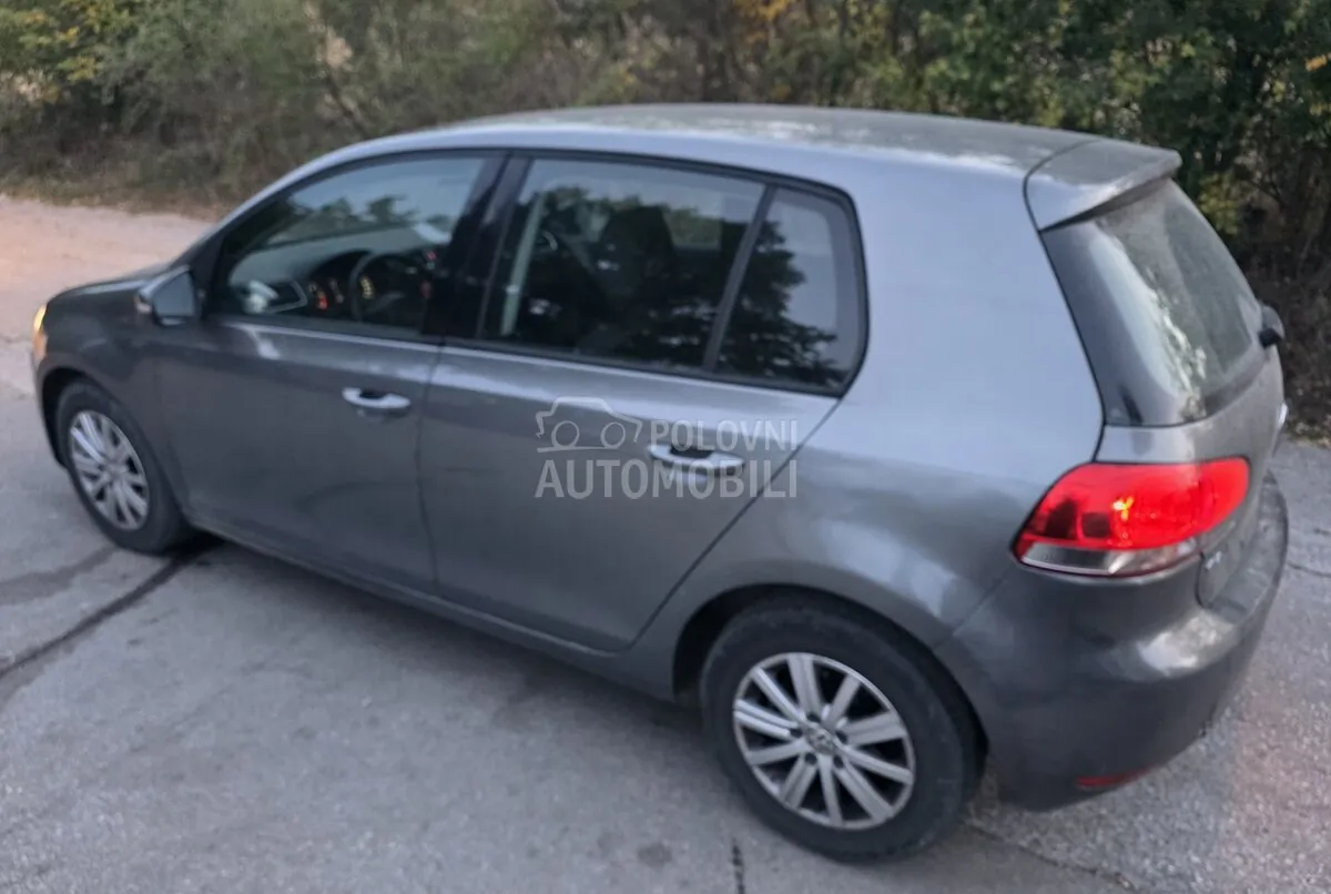 Volkswagen Golf 2011 photo 2