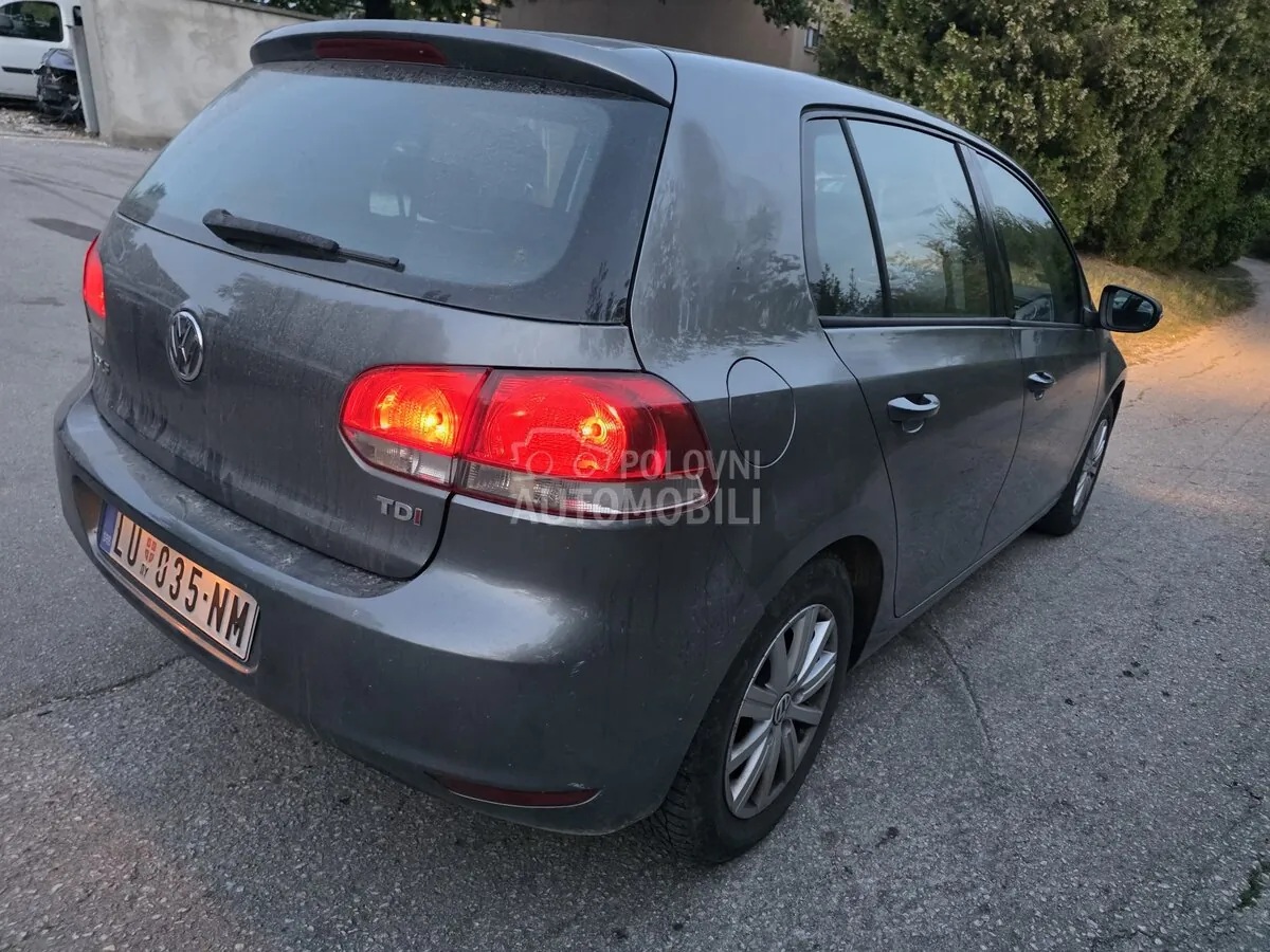 Volkswagen Golf 2011 photo 4
