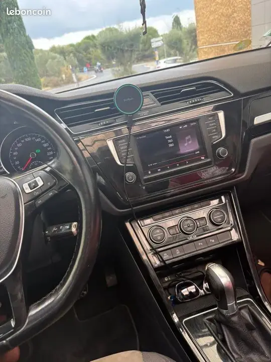 Volkswagen Touran 2016 photo 3