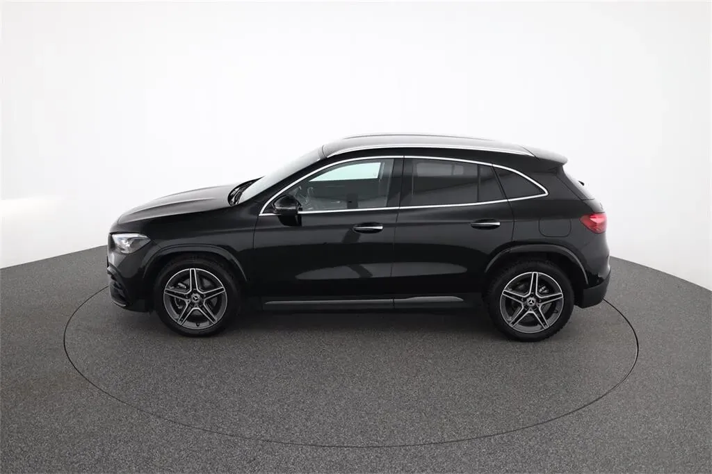 Mercedes-Benz Gla Class 2025 photo 3