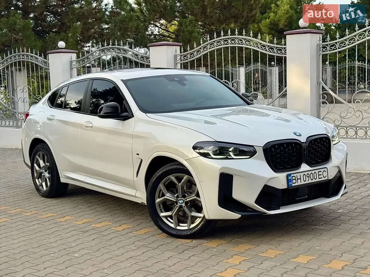 BMW X4 2022 photo 2
