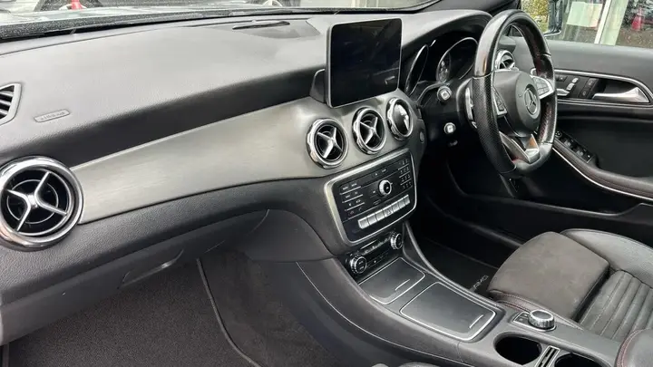 Mercedes-Benz Gla 2020 photo 2
