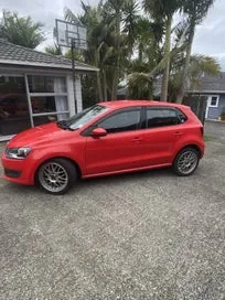 Volkswagen Polo 2012 photo 3