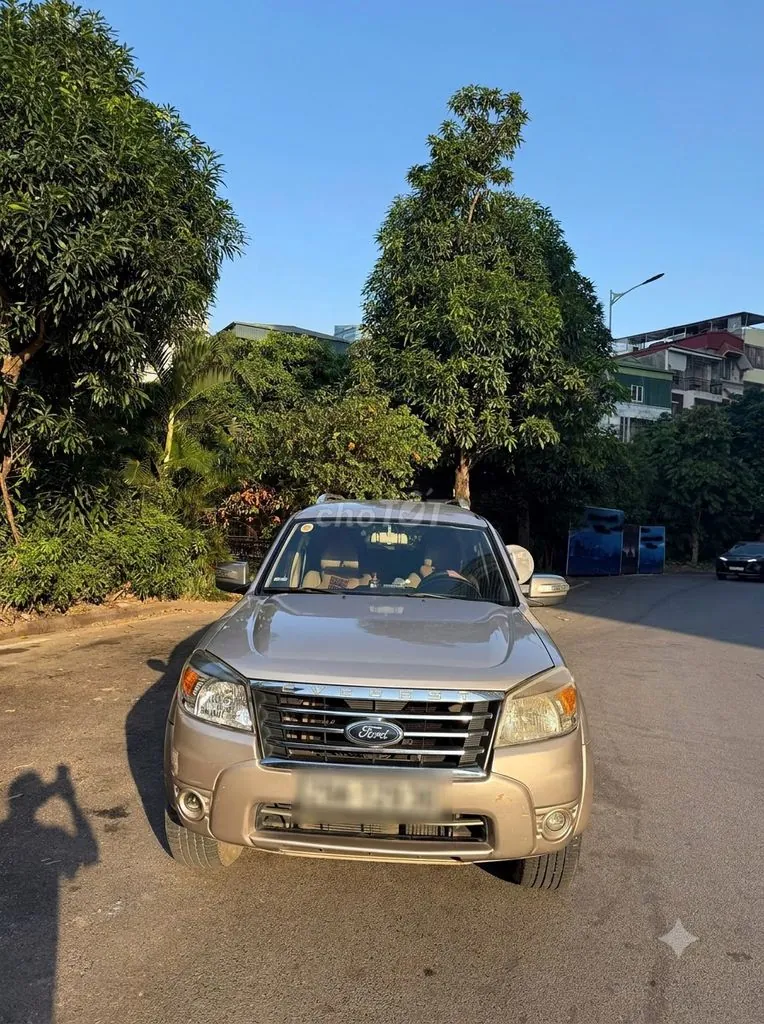 Ford Everest 2011 photo 3