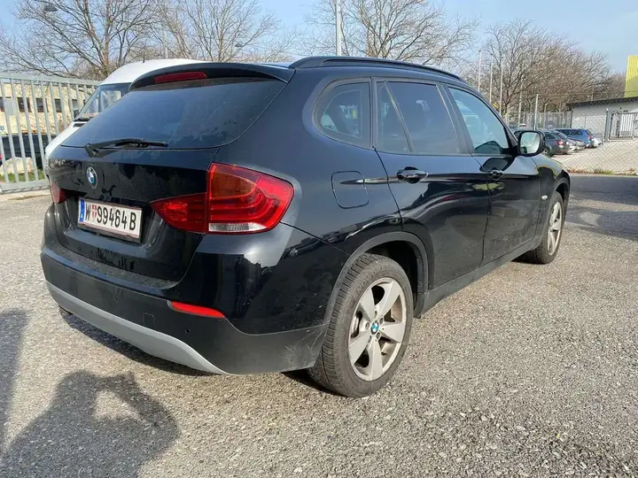 BMW X1 2011 photo 2