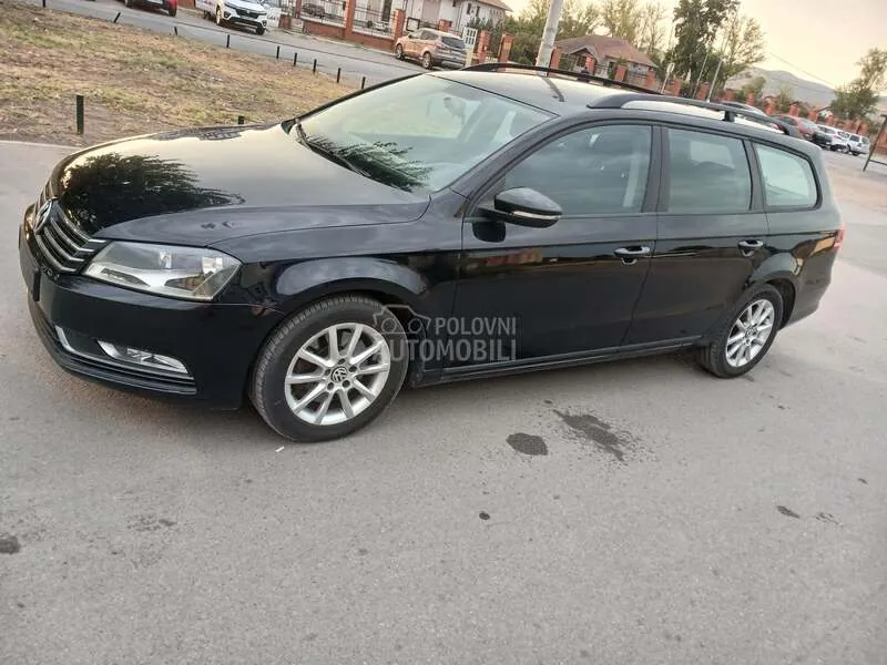 Volkswagen Passat 2011 photo 2
