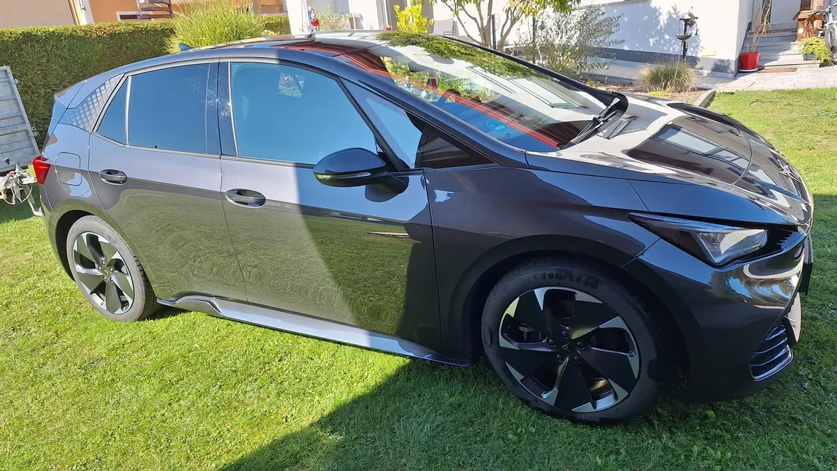 Cupra Born 2023 photo 2