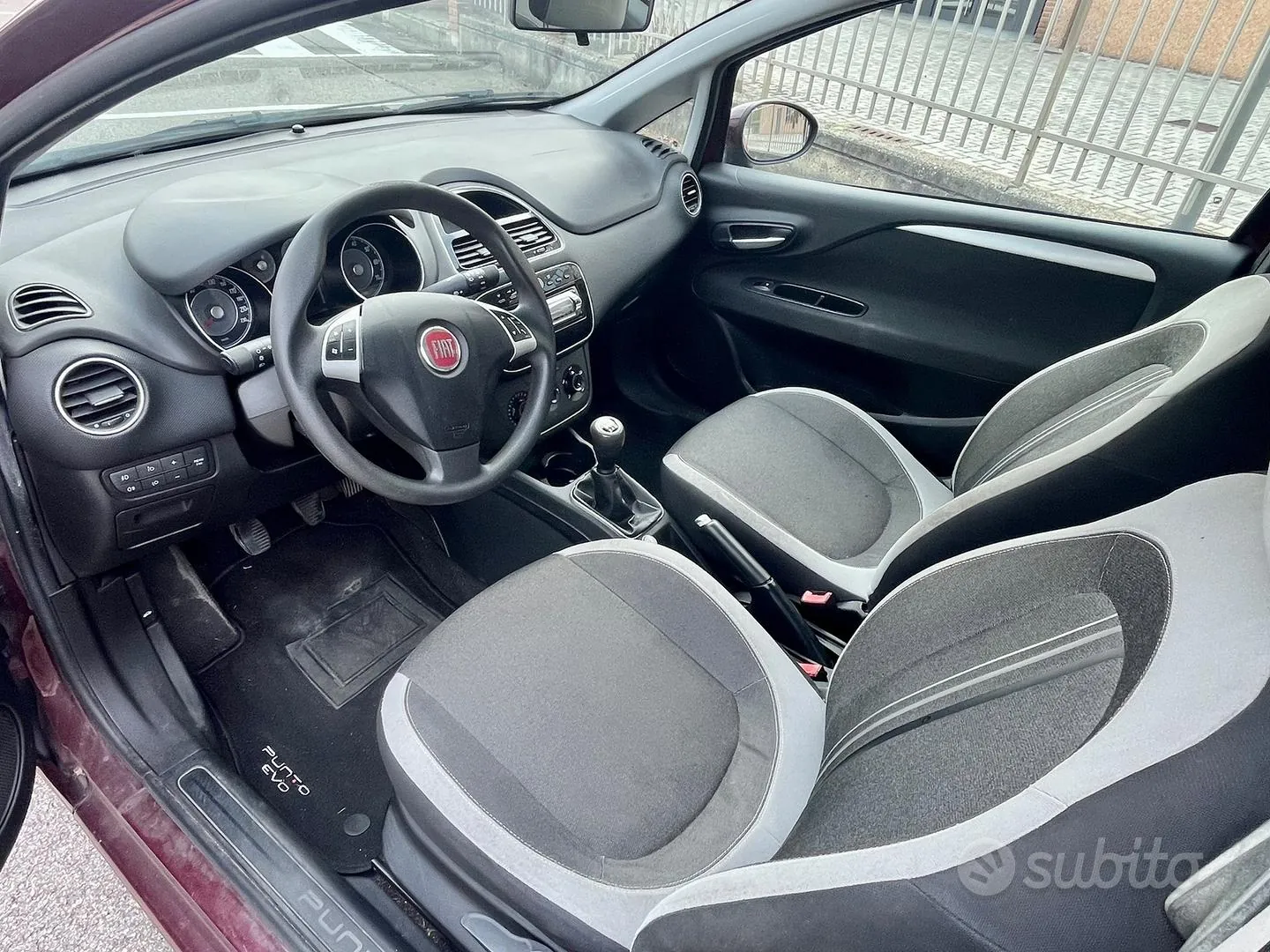 Fiat Punto 2012 photo 5