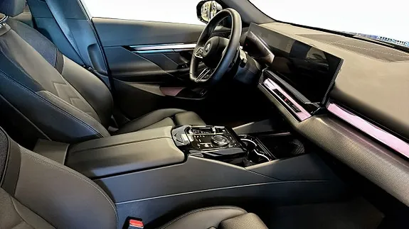 BMW 530E 2026 photo 3