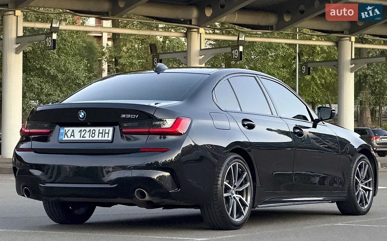 BMW 3 Series 2019 photo 3