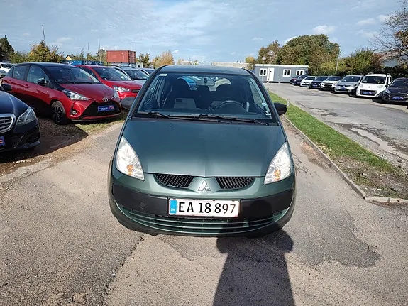 Mitsubishi Colt 2006 photo 2