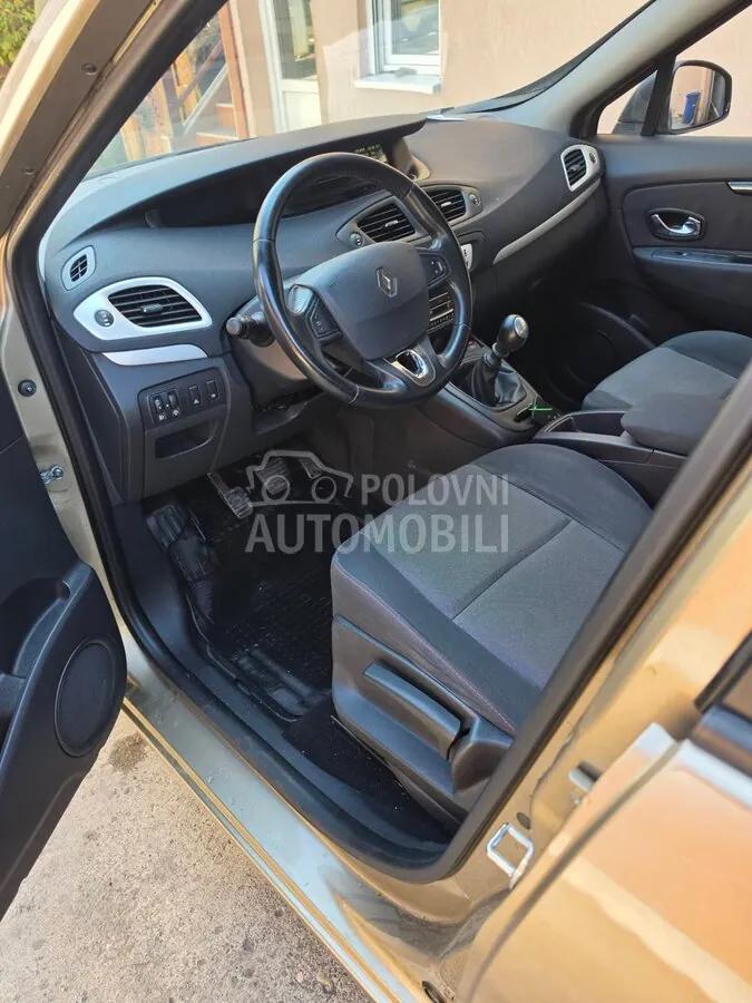 Renault Scenic 2014 photo 5