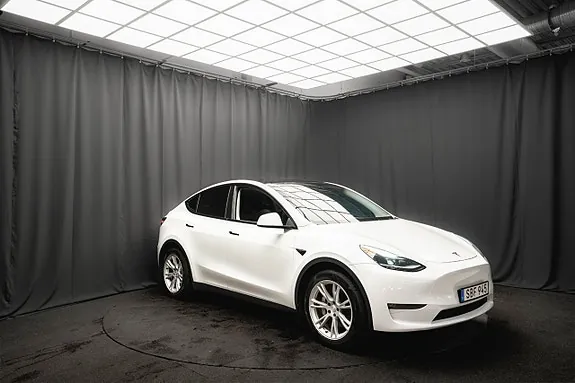 Tesla Model Y 2023 photo 4