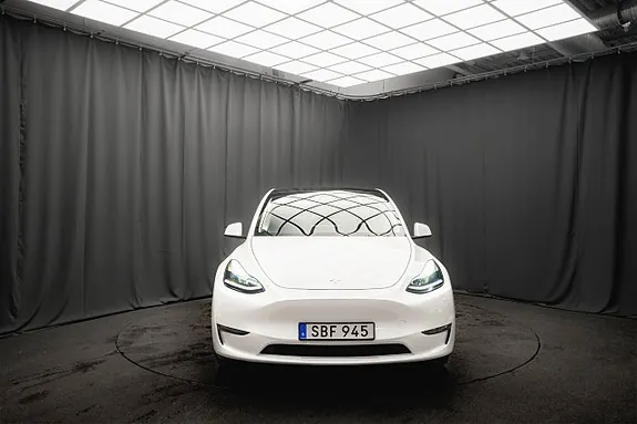 Tesla Model Y 2023 photo 3