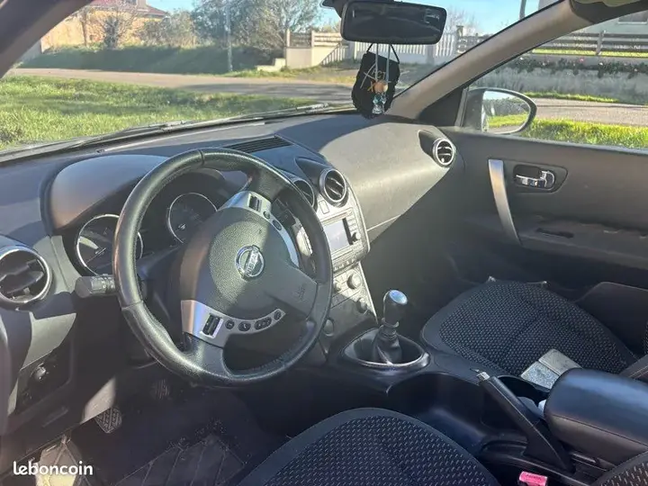 Nissan Qashqai 2009 photo 3
