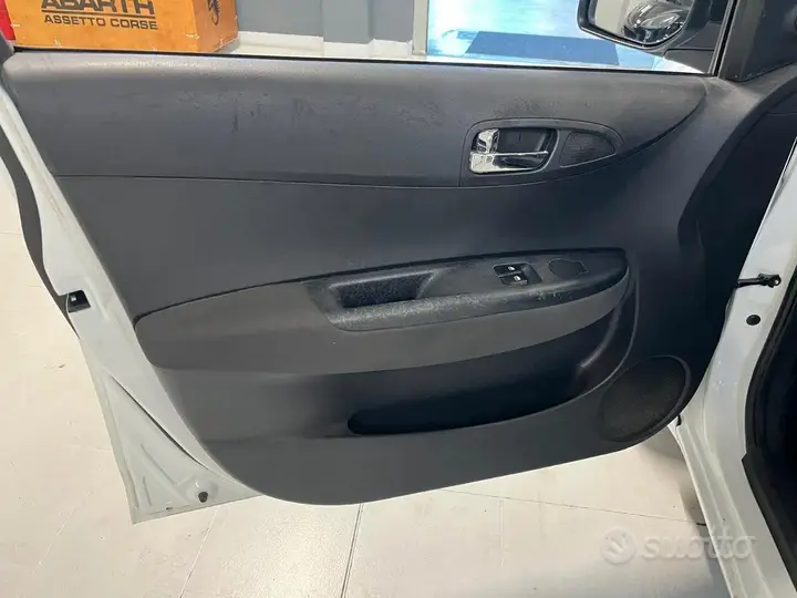 Hyundai I20 2011 photo 4