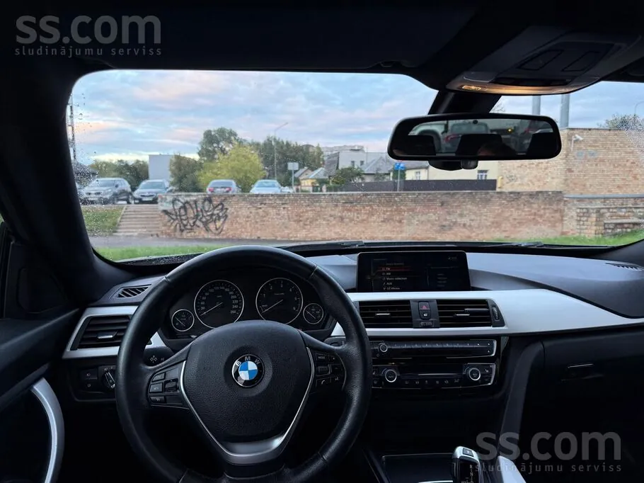 BMW 318 2016 photo 4