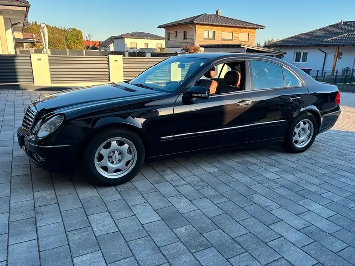 Mercedes-Benz E