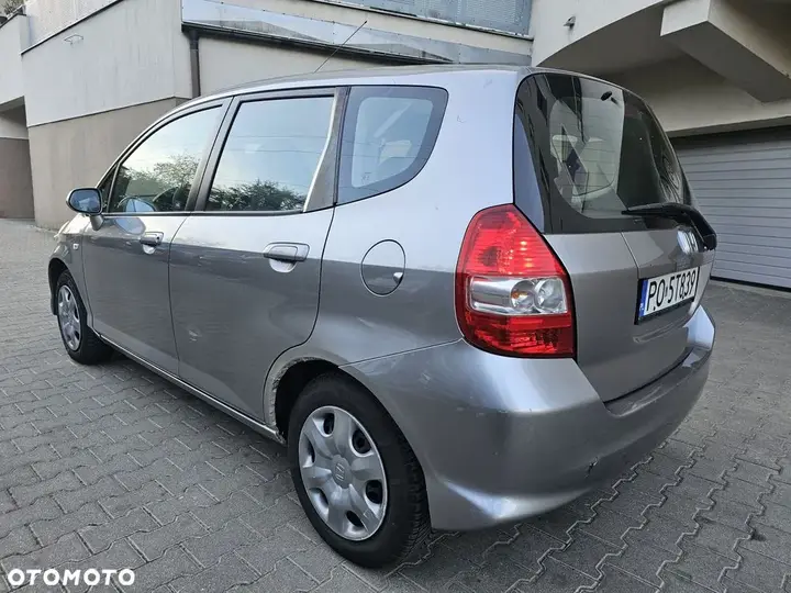 Honda Jazz 2005 photo 2