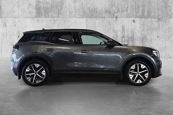 Ford Explorer 2026 photo 4