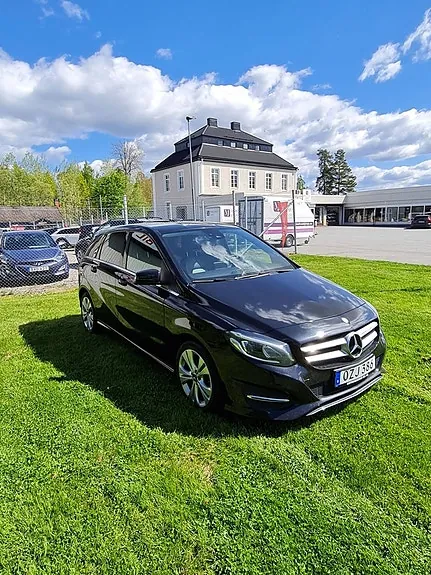 Mercedes-Benz B180 D 2016 photo 2