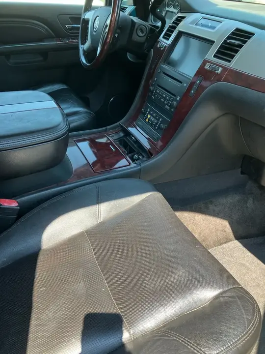 Cadillac Escalade 2010 photo 3