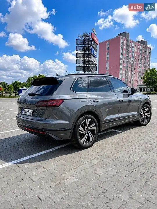Volkswagen Touareg 2019 photo 4