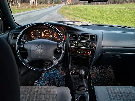 Toyota Corolla 1996 photo 5