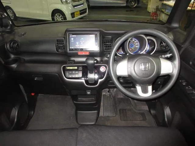 Honda N-Box 2014 photo 4