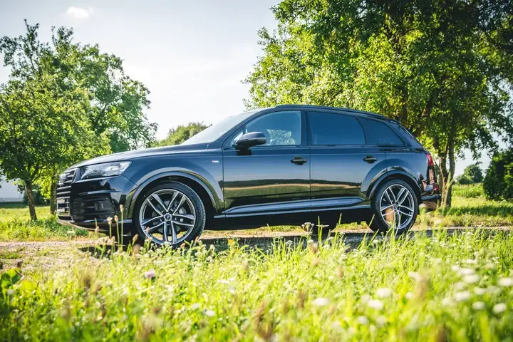 Audi Q7 2016 photo 2