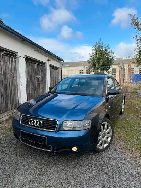 Audi A4 Limousine