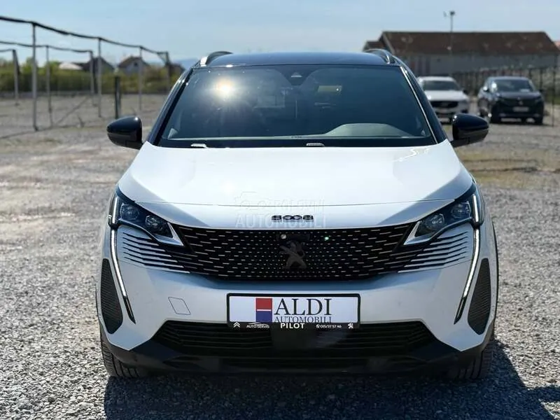 Peugeot 5008 2021 photo 2