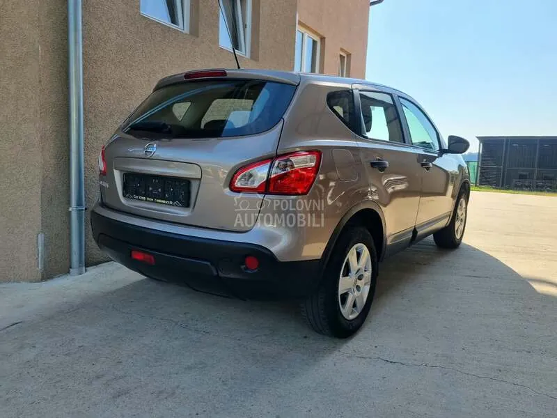 Nissan Qashqai 2012 photo 4