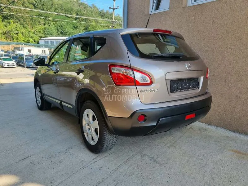 Nissan Qashqai 2012 photo 3