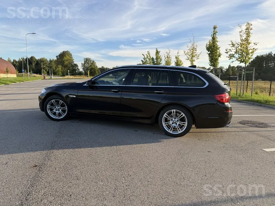 BMW 520 2012 photo 2