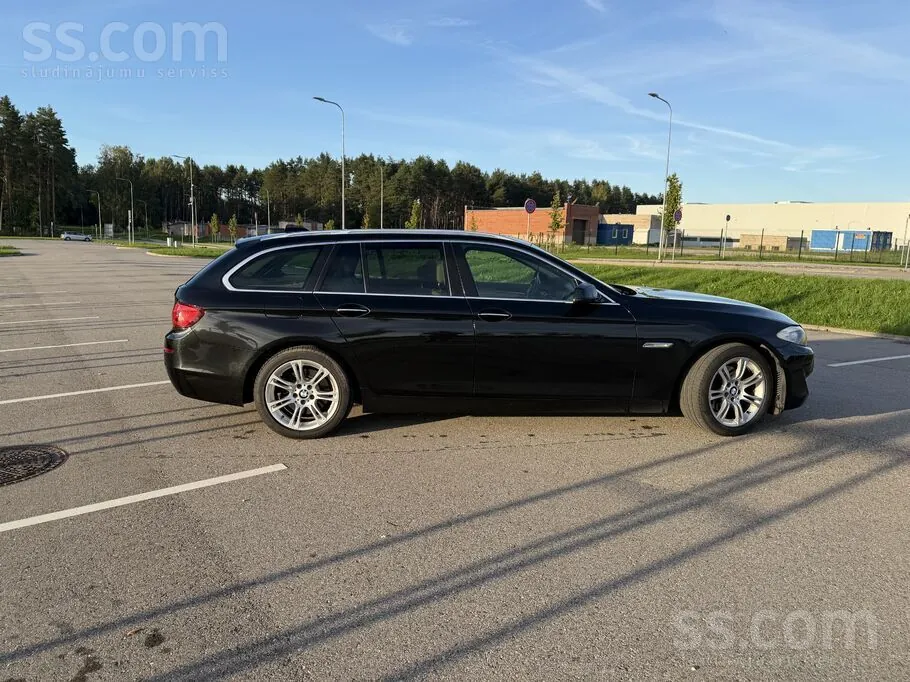 BMW 520 2012 photo 3
