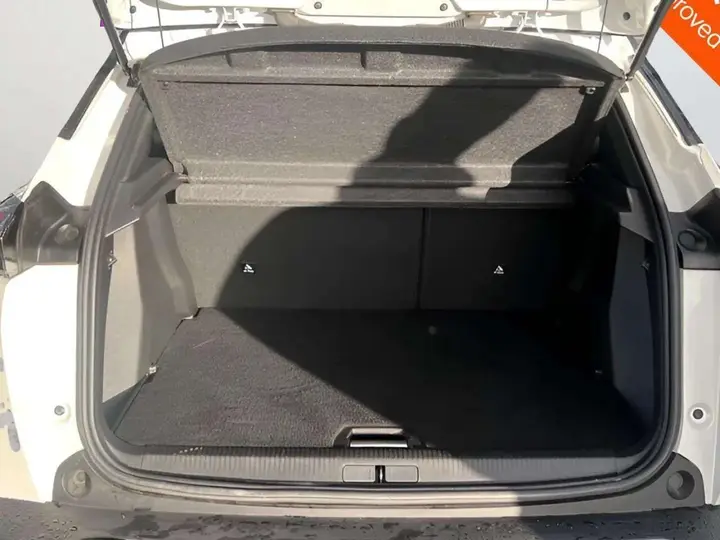 Peugeot E-2008 2023 photo 5