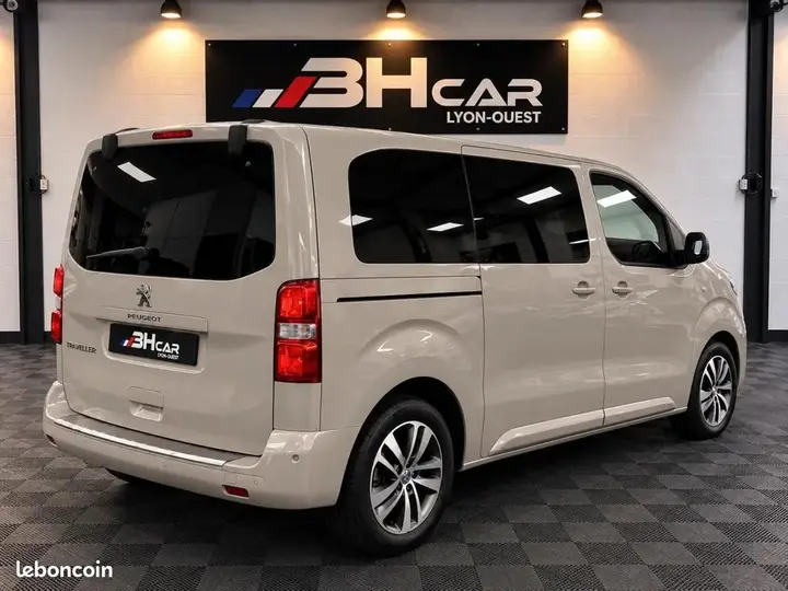 Peugeot Traveller 2016 photo 5