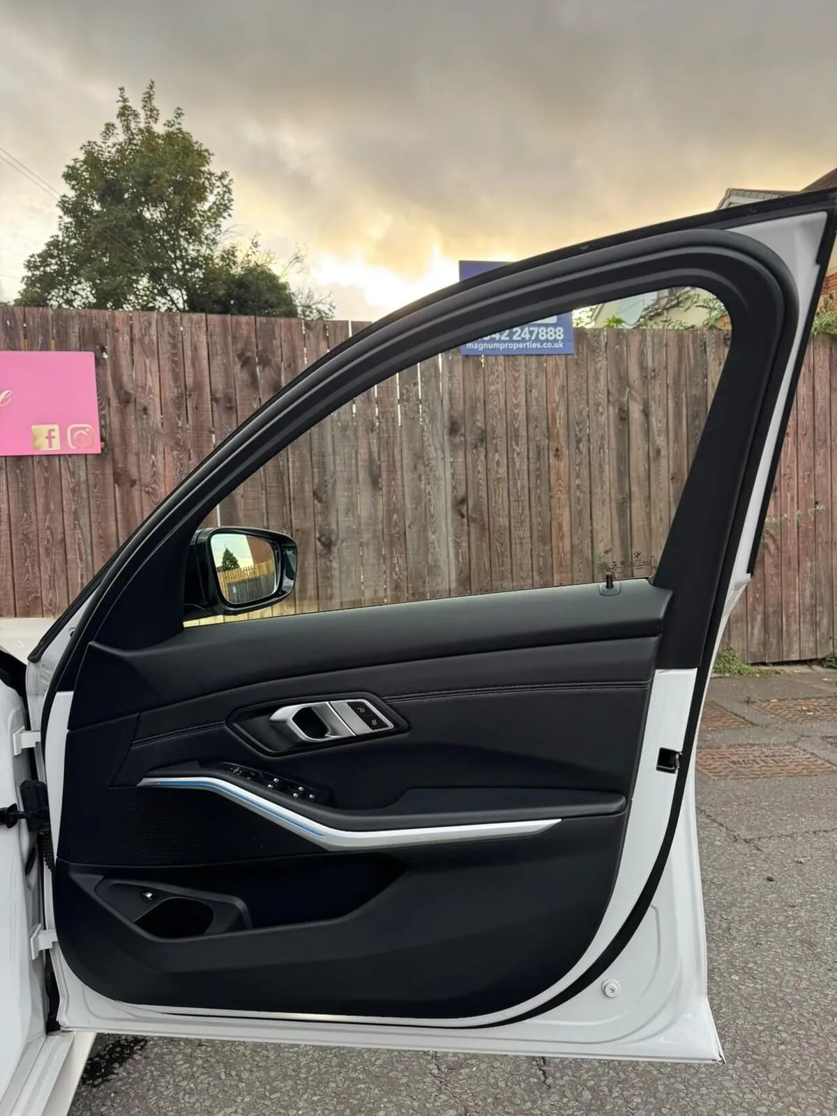 BMW 3 Series 2020 photo 4