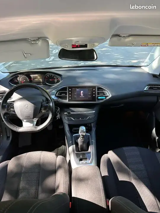 Peugeot 308 2016 photo 3