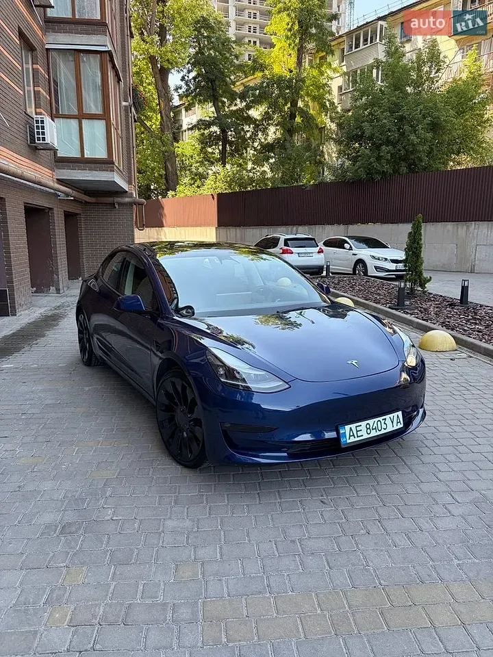 Tesla Model 3 2022 photo 4