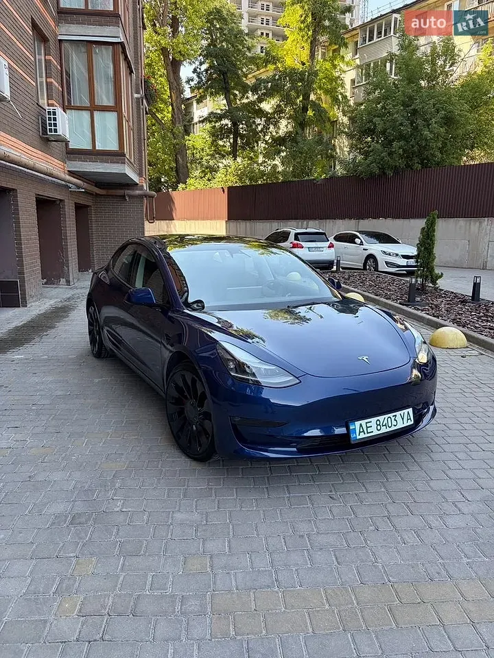 Tesla Model 3 2022 photo 3