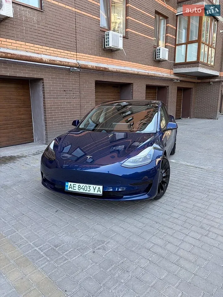 Tesla Model 3 2022 photo 2