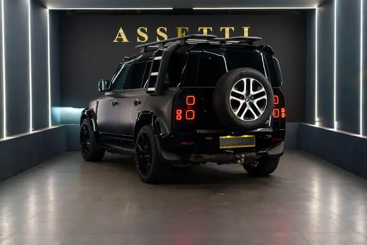 Land Rover Defender 110 2022 photo 5