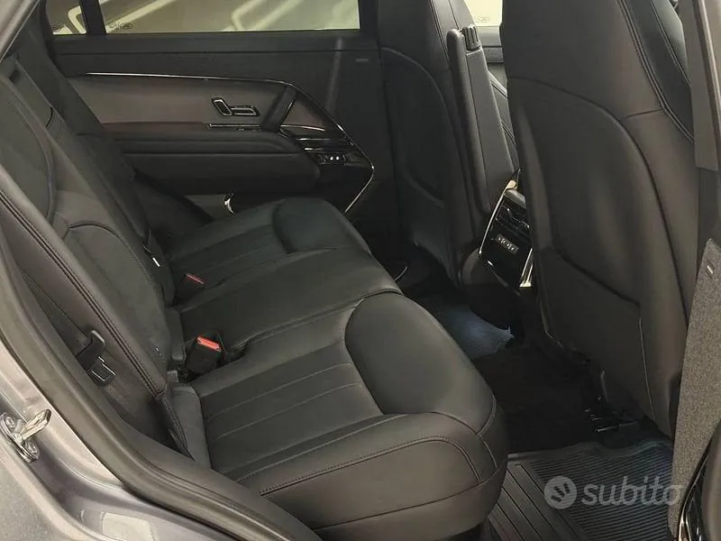 Land Rover Range Rover Sport 2024 photo 5