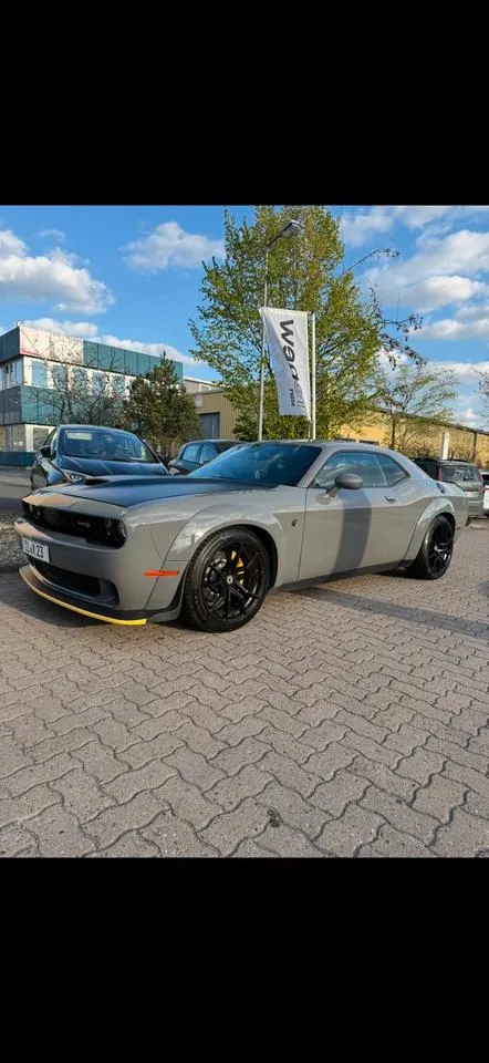 Dodge Challenger
